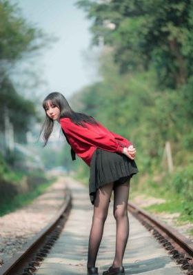 到了联谊会上发现一个女孩都没有